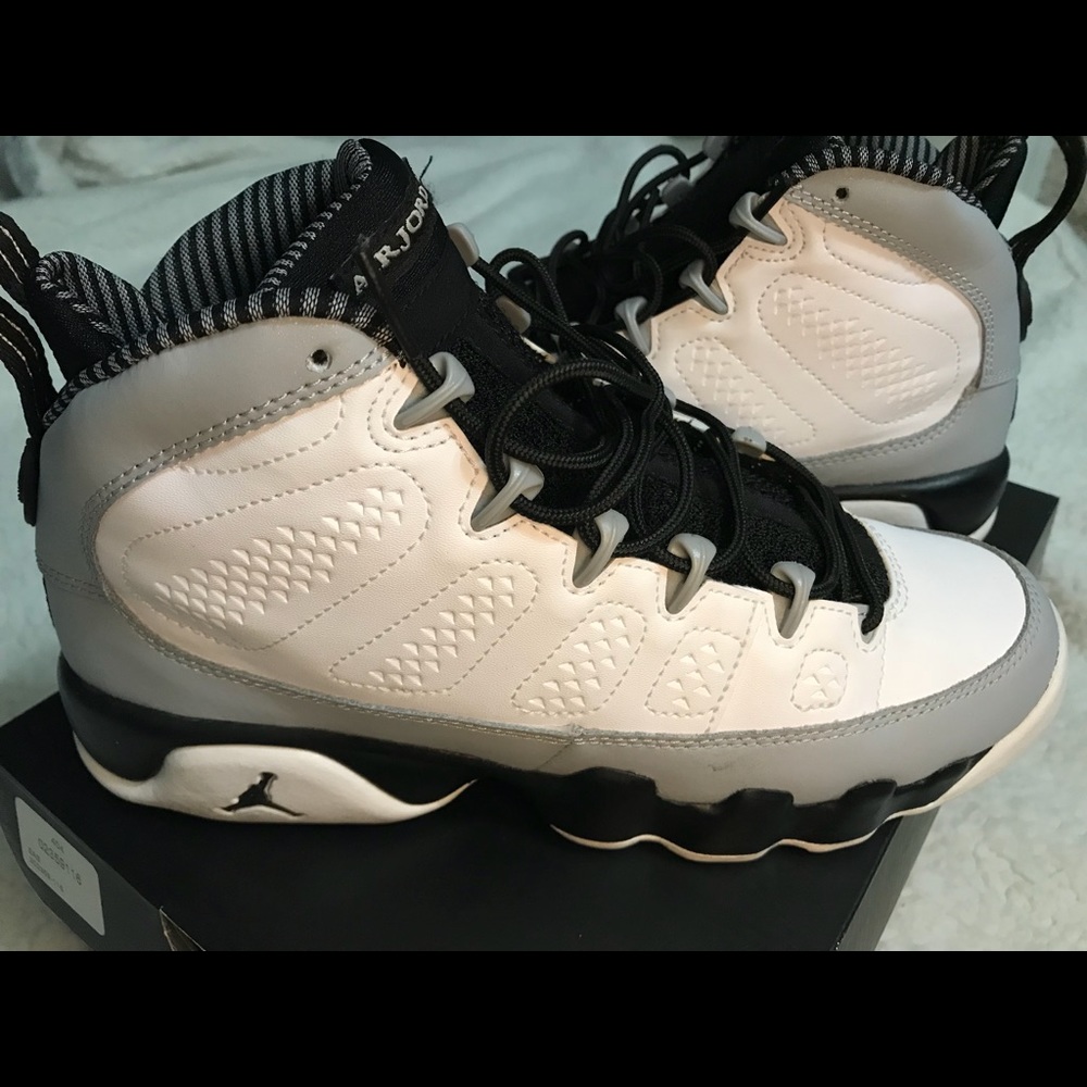 Air Jordan 9 Barons